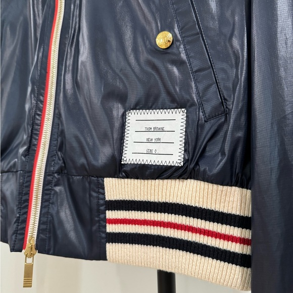 Those browne bomber jacket - Picture 3 of 6